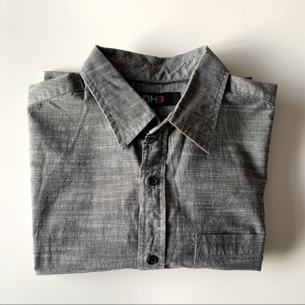 🤍2/$20 *Like New* DH3 Short Sleeve Button Up